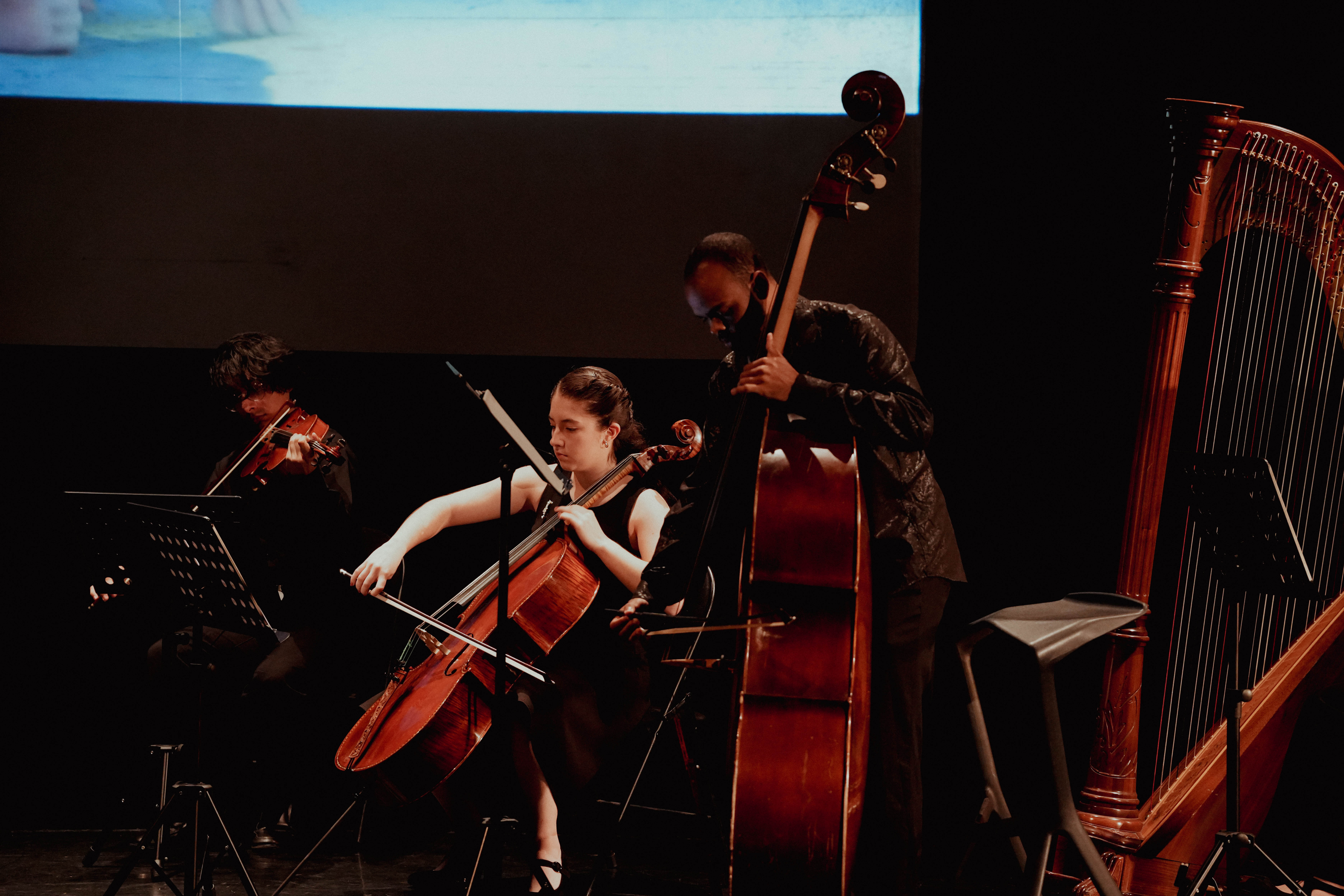 2.10.-Gala-Teatro-Eugene.jpg