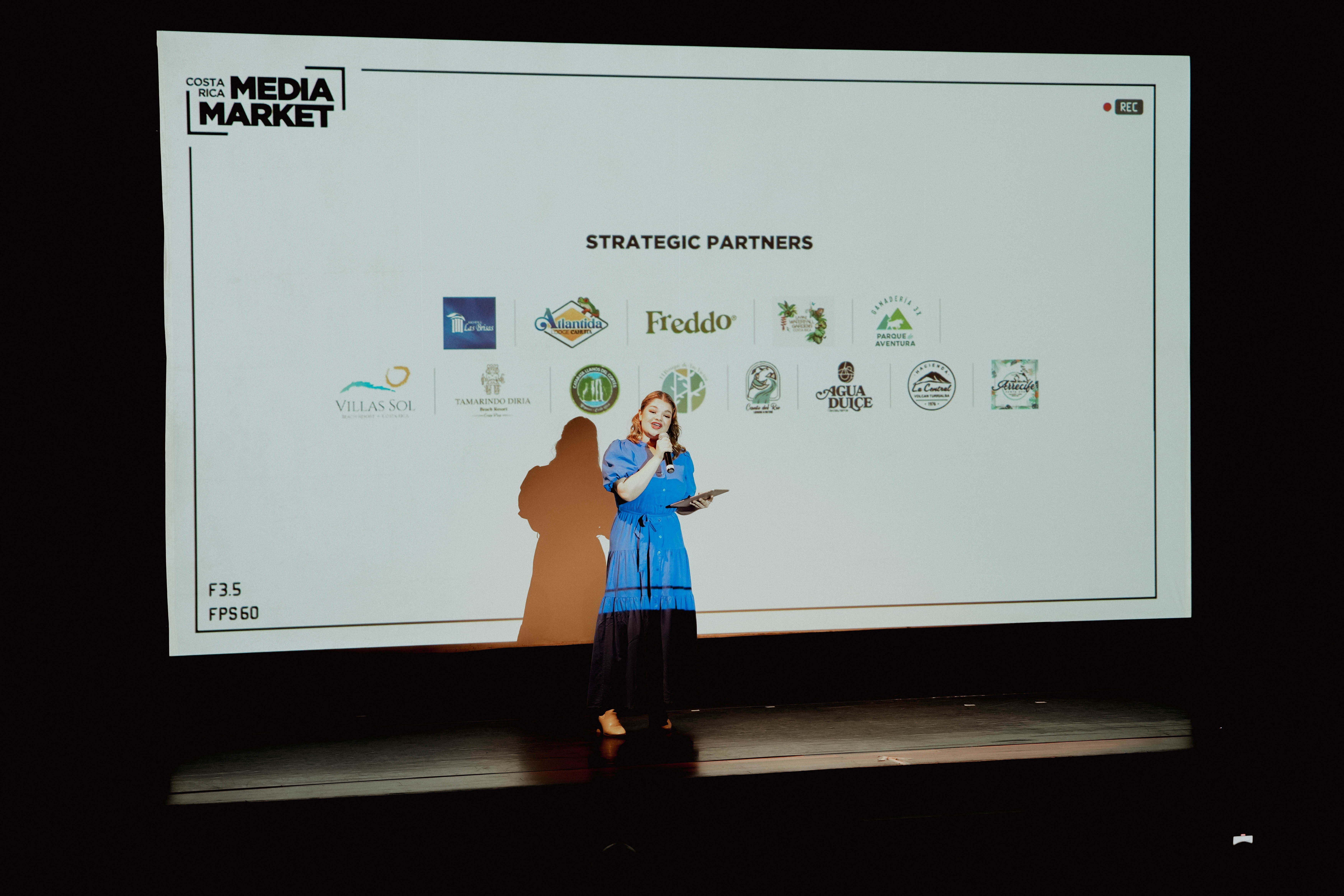2.2.-Gala-Teatro-Eugene.jpg
