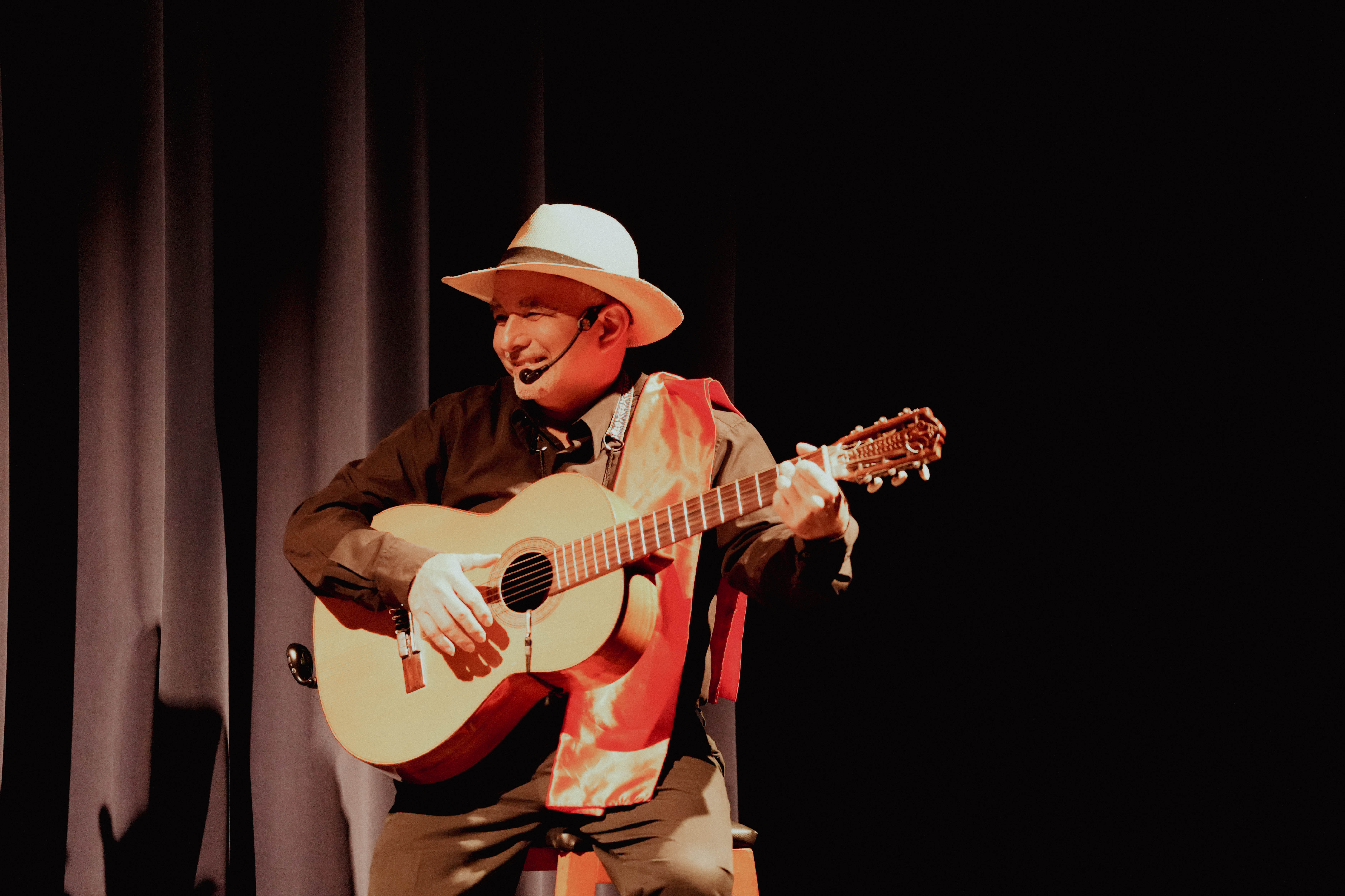 2.3.-Gala-Teatro-Eugene.jpg